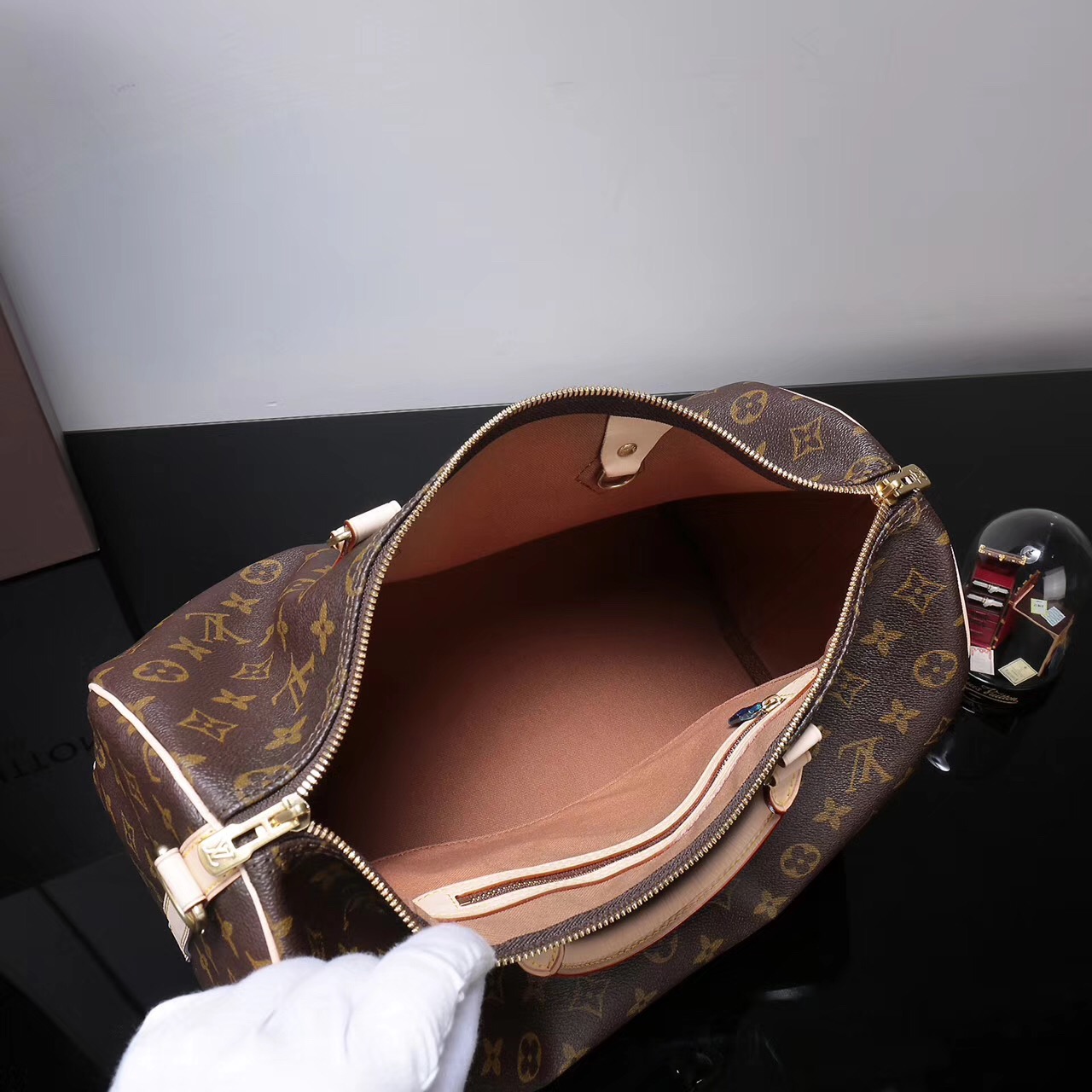 Louis Vuitton Speedy 35 Handbags